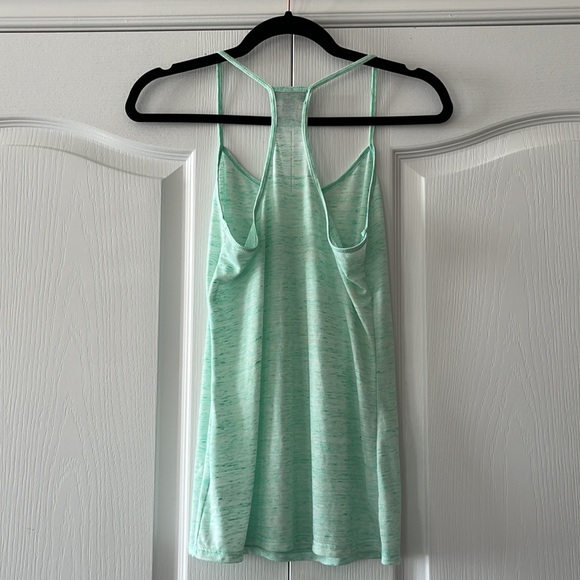 EUC Alo yoga top - Picture 6 of 8